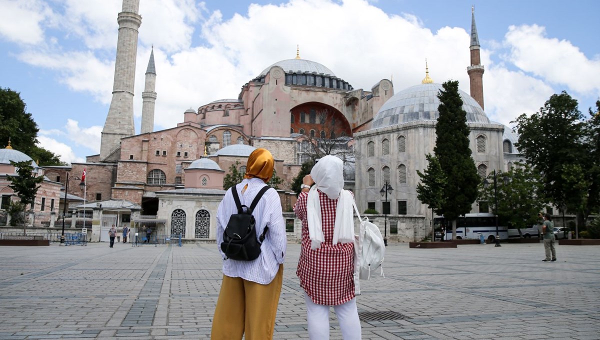 Putin ve Miçotakis, Ayasofya'yı görüştü