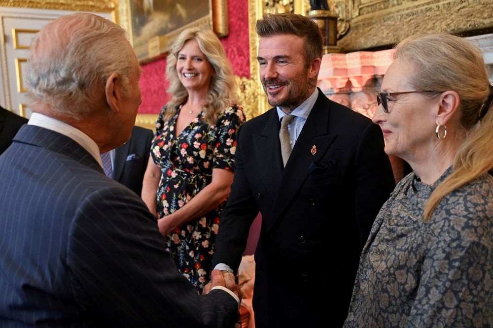 David Beckham resmen şövalye oldu - 2