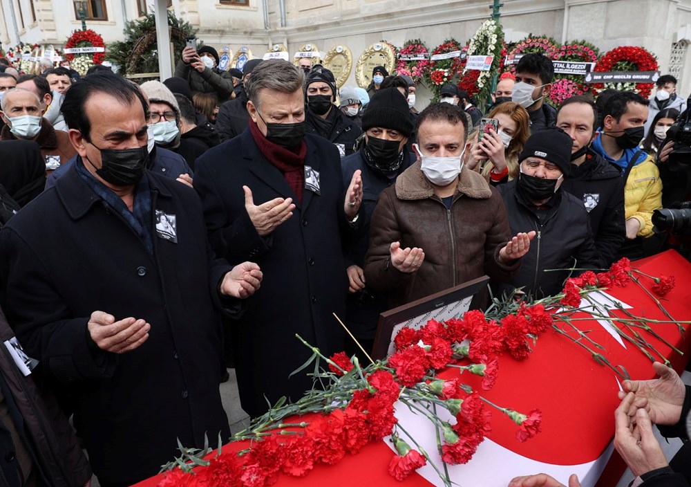 Usta oyuncu Fatma Girik son yolculuğuna uğurlandı - 16