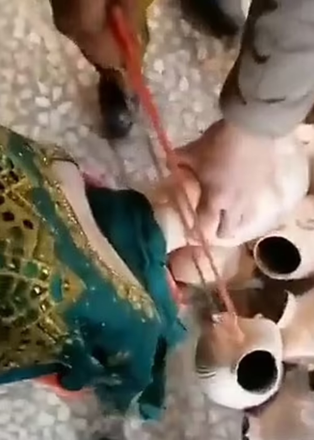 Sokaklar kafası kesik ya da yüzü kapalı mankenlerle doldu - 5