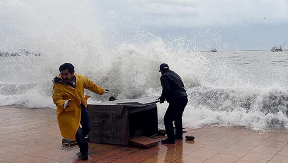 Meteoroloji'den son dakika hava durumu uyarısı: Şiddetli rüzgar ve buzlanmaya dikkat