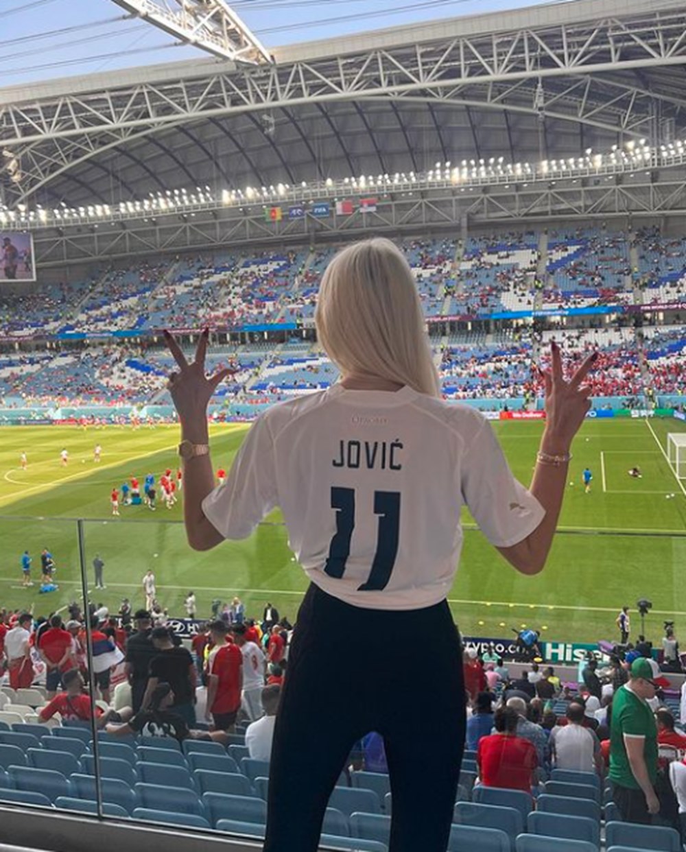 Sırbistan Milli Takımı’nı karıştıran yasak aşk iddiası: Vlahovic, Rajkovic'in eşiyle; Gudelj ise Jovic'in eşiyle birlikte - 6