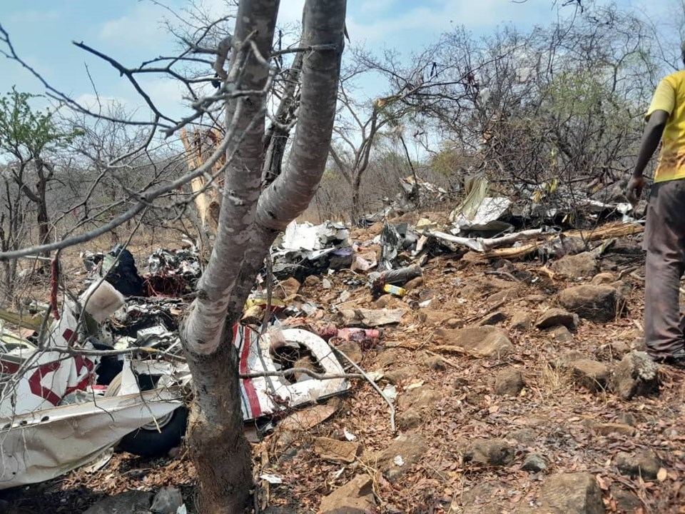 Zimbabve'de uçak kazası: 6 ölü - 1
