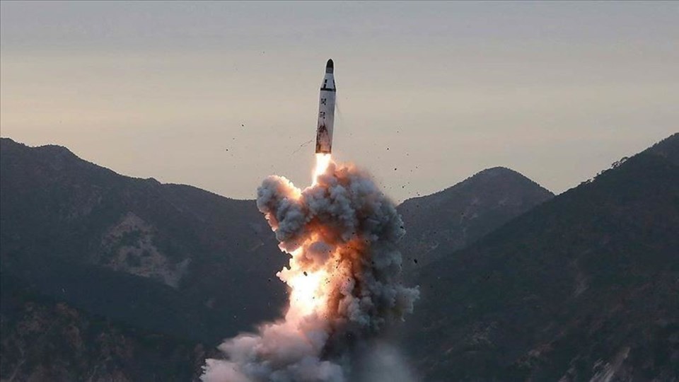 Japonya, Kuzey Kore'nin "iki balistik füze" denediğini açıkladı - 1