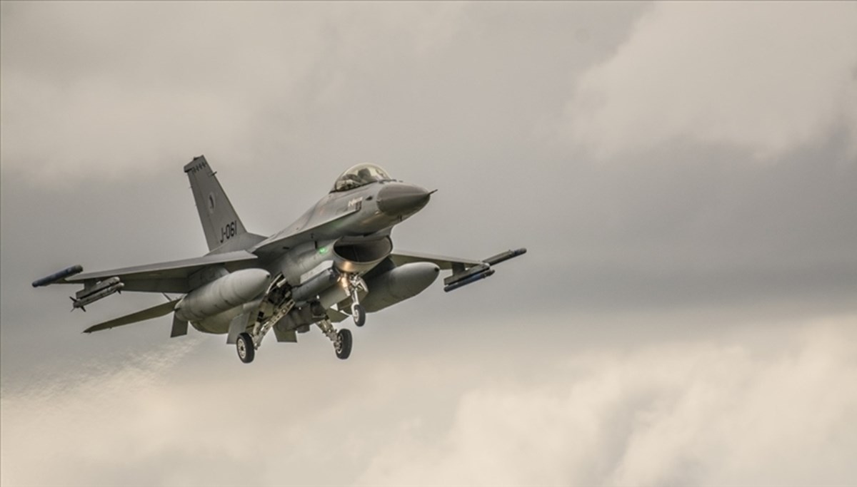 F-16 pilotundan rekor: Tek seferde altı seyir füzesi düşürdü! F-16 pilotundan rekor: Tek seferde altı seyir füzesi düşürdü!
