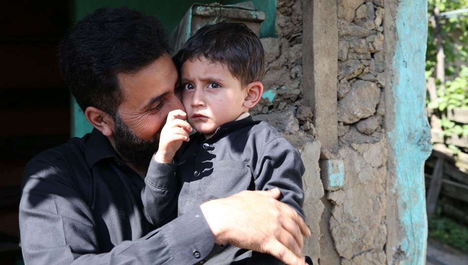 Acılı babanın büyük sırrı: "Doktora gitti, gelecek diyorum"