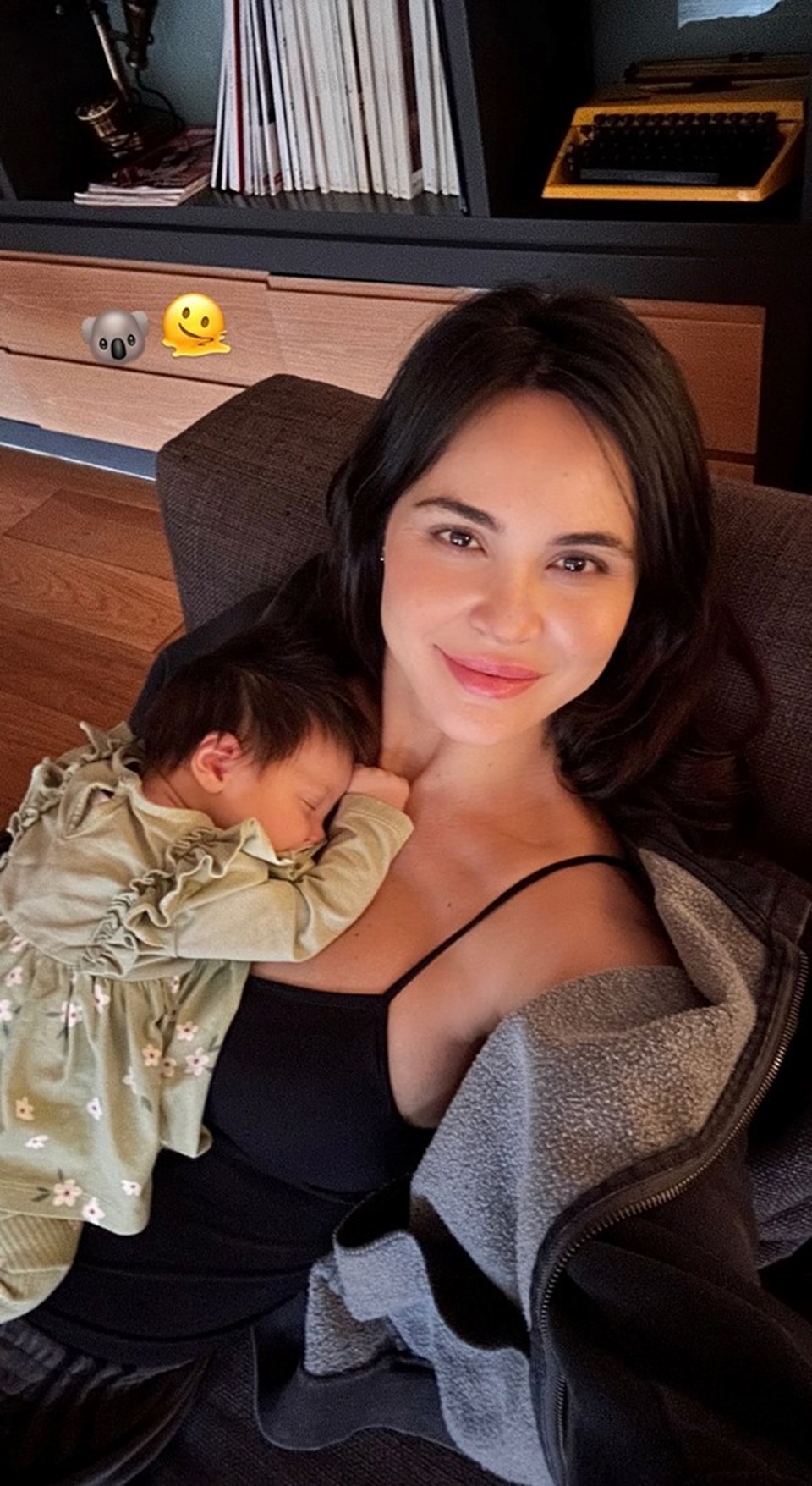 Zeynep Demirel'den minik kızı Yasmin ile yeni poz - 1