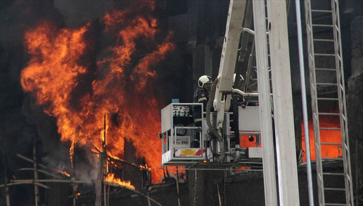 Hindistan'da fabrikada patlama