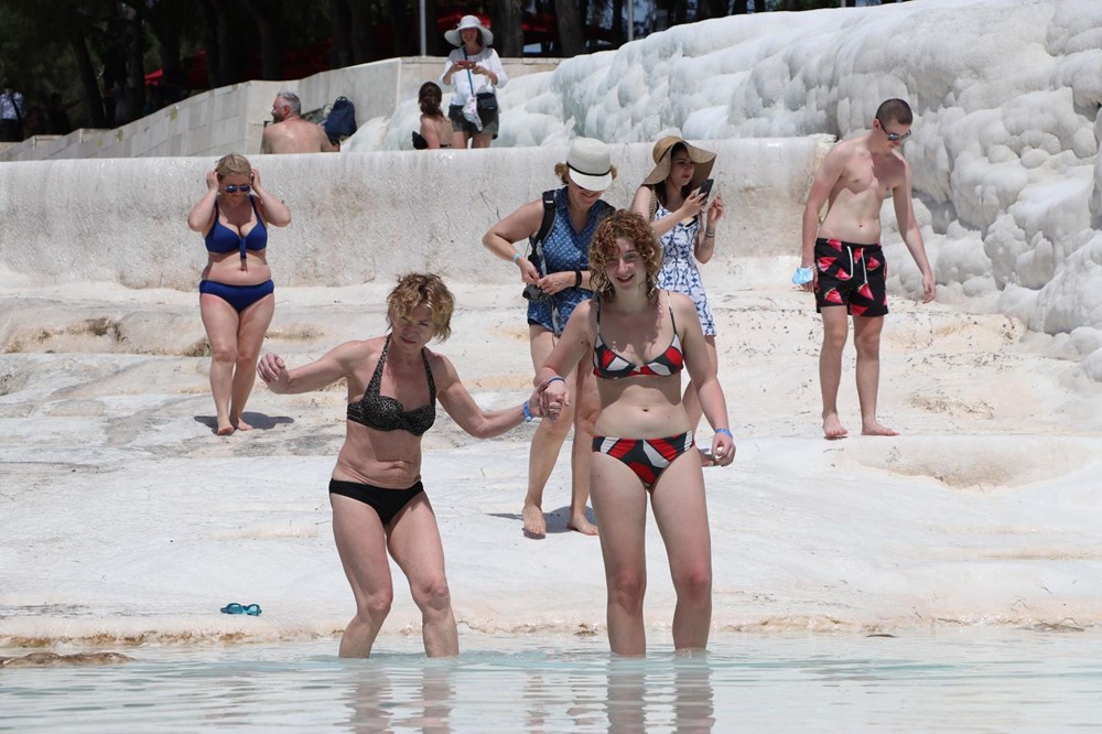 'Beyaz cennet' Pamukkale turistlere kaldı - 5