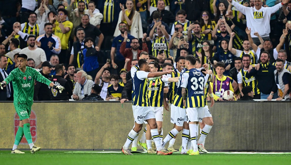 Fatih Karagümrük - Fenerbahçe maçı ne zaman, saat kaçta, hangi kanalda? Fatih Karagümrük - Fenerbahçe maçı ne zaman, saat kaçta, hangi kanalda?
