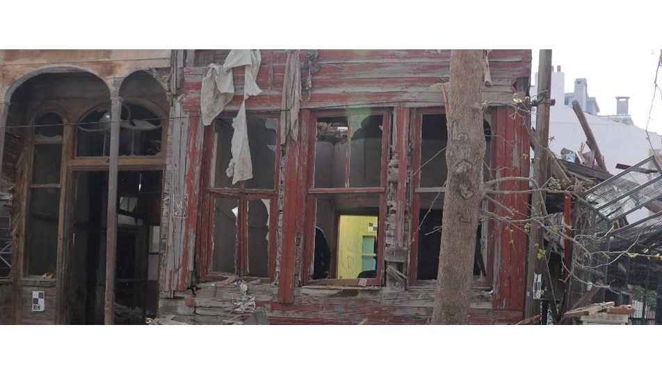 Tekirdağ'da restorasyon yapılan tarihi binada el bombaları bulundu