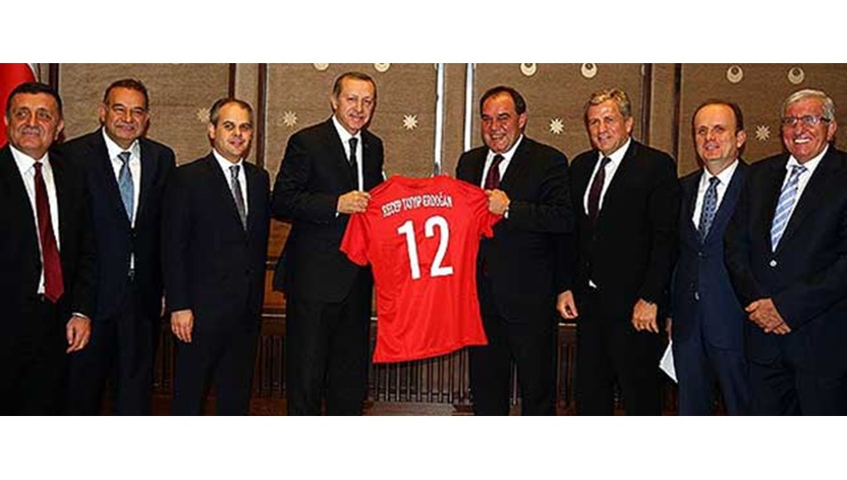 Erdoğan'dan futbol zirvesi