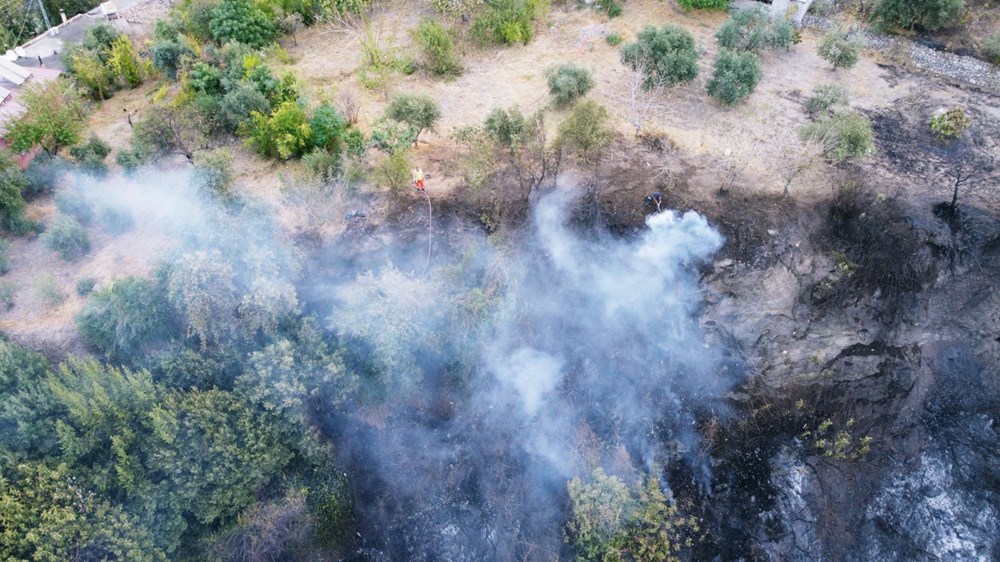 Hatay İskenderun'daki yangın 22 saat sonra kontrol altında - 1