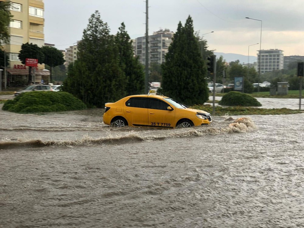 İzmir, Bursa ve Çanakkale'de sağanak etkili oldu - 2