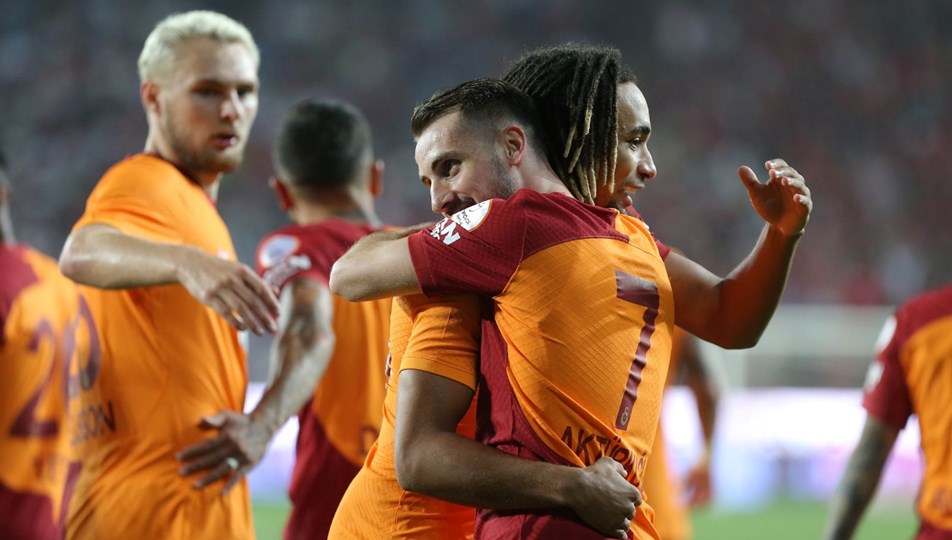 Galatasaray'ın eski yıldızı ezeli rakibe: Orkun Kökçü sonrası ikinci sürpriz!