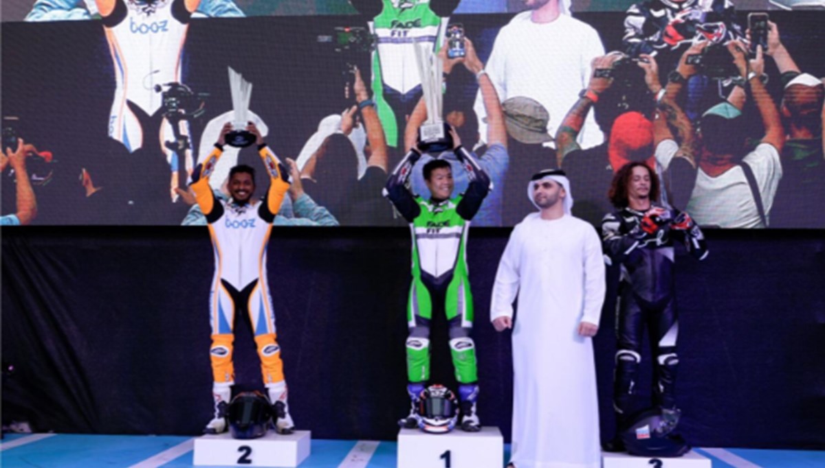 Dubai'de en hızlı scooterlar yarıştı
