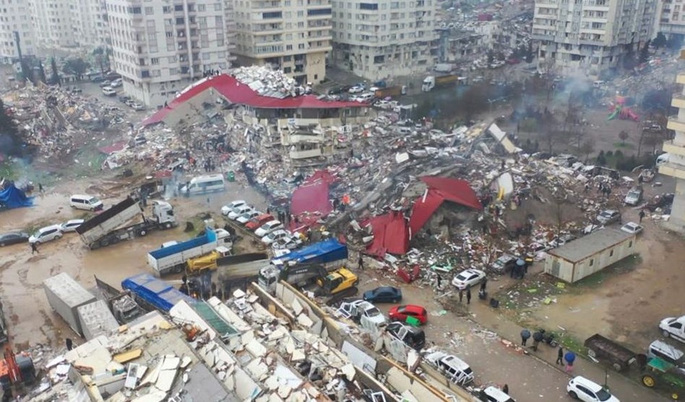 Türkiye yasta | Depremin vurduğu 10 ilden çarpıcı fotoğraflar... - 6