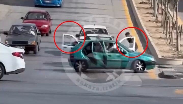 Sürücüye bıçak ve kılıçla saldırdılar