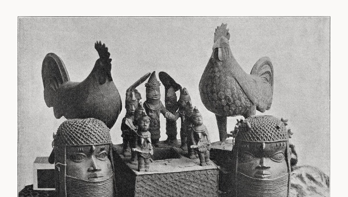 Almanya'ya 127 yıl önce kaçırılan eserler Nijerya'ya iade edildi Almanya'ya 127 yıl önce kaçırılan eserler Nijerya'ya iade edildi