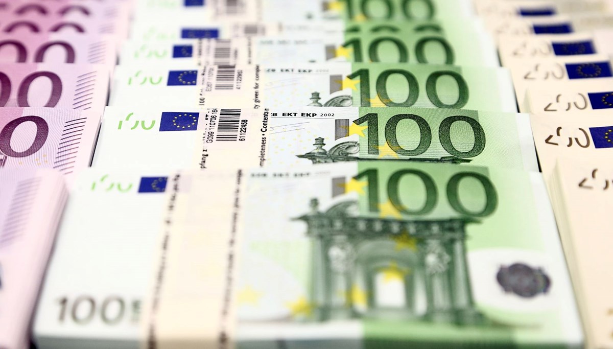Almanya'dan Ukrayna'ya 400 milyon euroluk yeni yardım paketi Almanya'dan Ukrayna'ya 400 milyon euroluk yeni yardım paketi