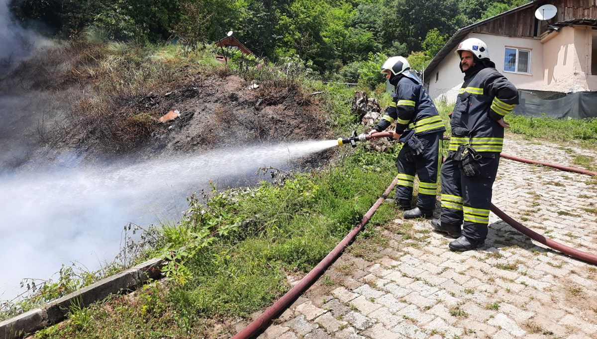 Kocaeli'de besi çiftliğinde yangın