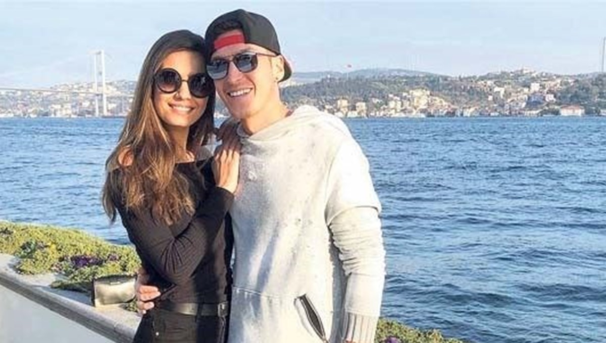 Amine Gülşe ve Mesut Özil'in saatleri servet değerinde