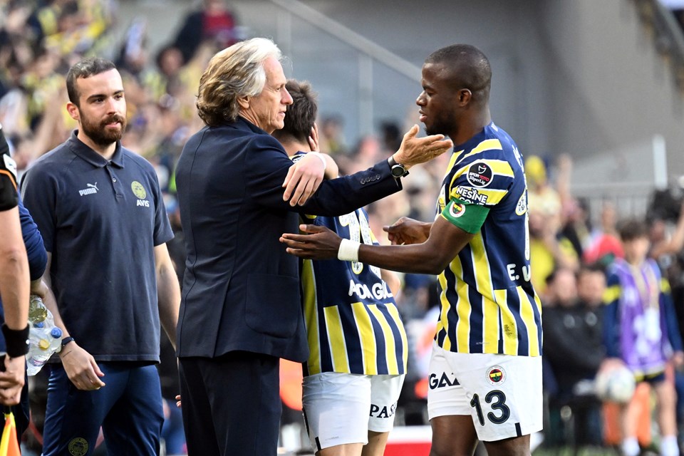 Fenerbahçe'de Valencia tarihe geçti: Alex'i geride bıraktı Aykut Kocaman'ı yakaladı - 1