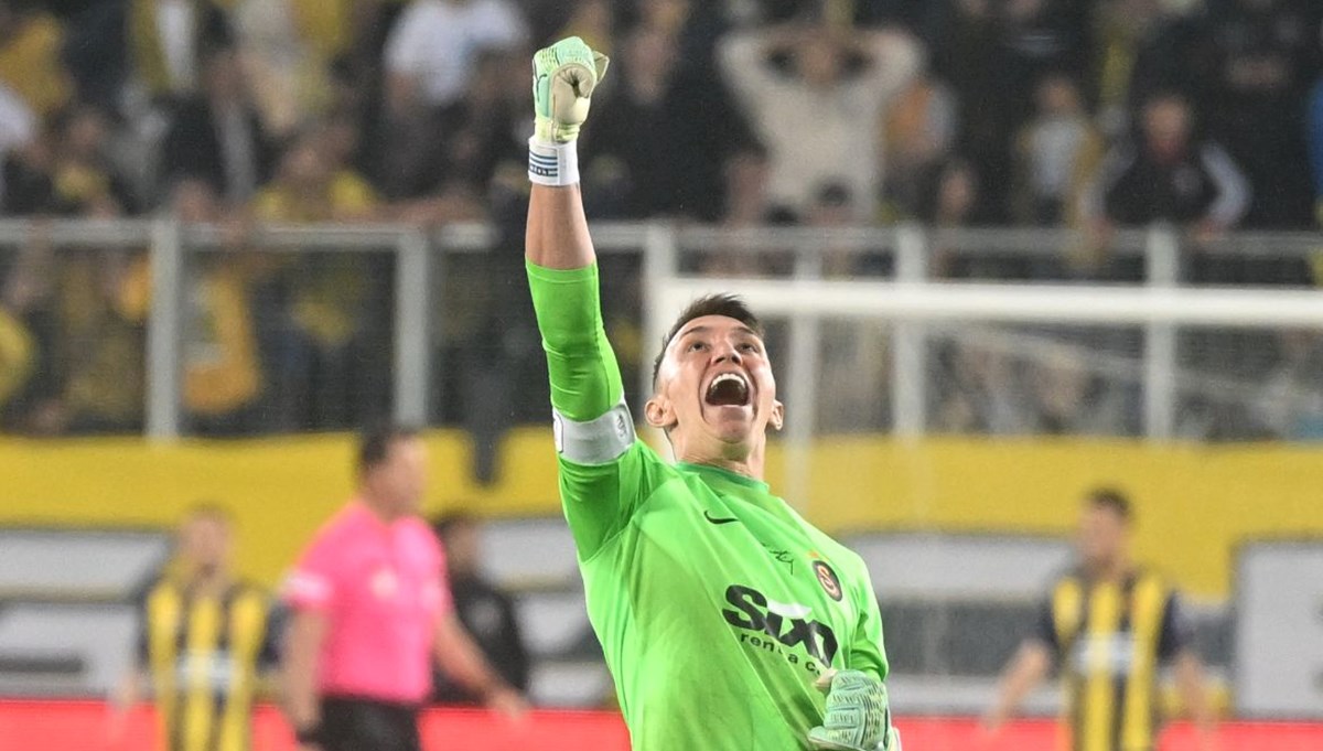 Fernando Muslera, 6. Süper Lig şampiyonluğunu kazandı