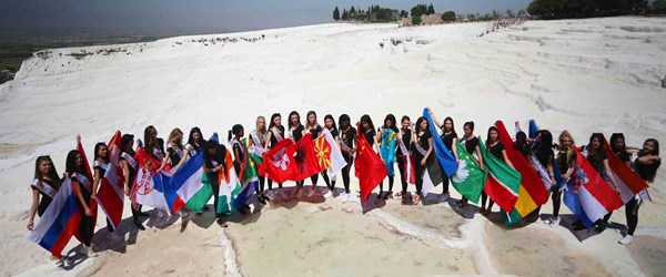 Güzeller, Pamukkale'ye hayran kaldı