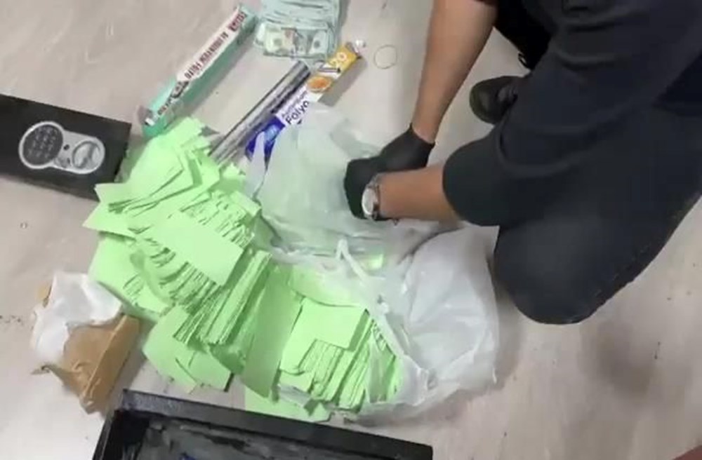 İstanbul'da göçmen kaçakçılığı operasyonu: Çetede polis de var nüfus memuru da! - 3