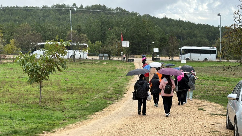 Dünyanın ne pahalı baharatını görmek için akın ettiler: Kilosu 320 bin liradan alıcı buluyor - 6