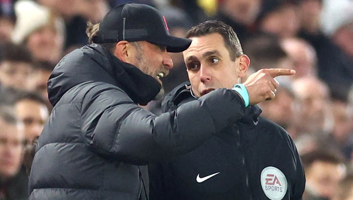 Premier Lig'in skandal hakemi görevden alındı