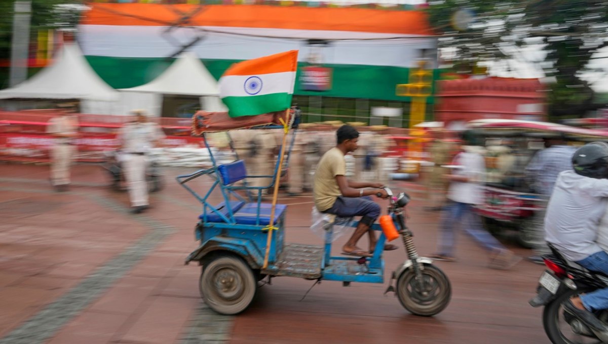 Hindistan'da 5,8 şiddetinde deprem