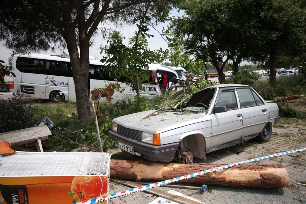 Çanakkale'de zincirleme trafik kazası: 8 ölü - 7