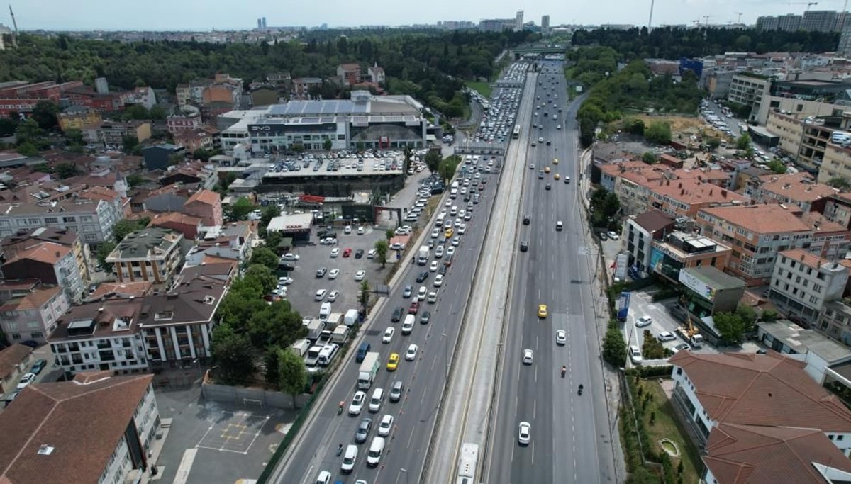 Haliç Köprüsü’nde çalışma trafiği: Kuyruğun sonu Zeytinburnu’na ulaştı