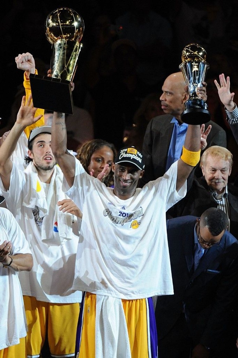 Kobe Bryant hayatını kaybedeli 1 yıl oldu: Rekorların
ve ilklerin adamı, Oscar ödüllü bir NBA efsanesi - 10