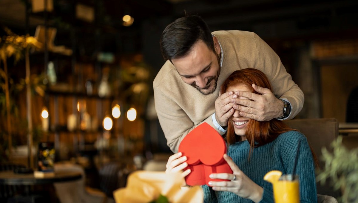 14 Şubat Sevgililer Günü: 14 Şubat'ta sevdiğiniz kişiyi özel hissettirecek 5 romantik fikir