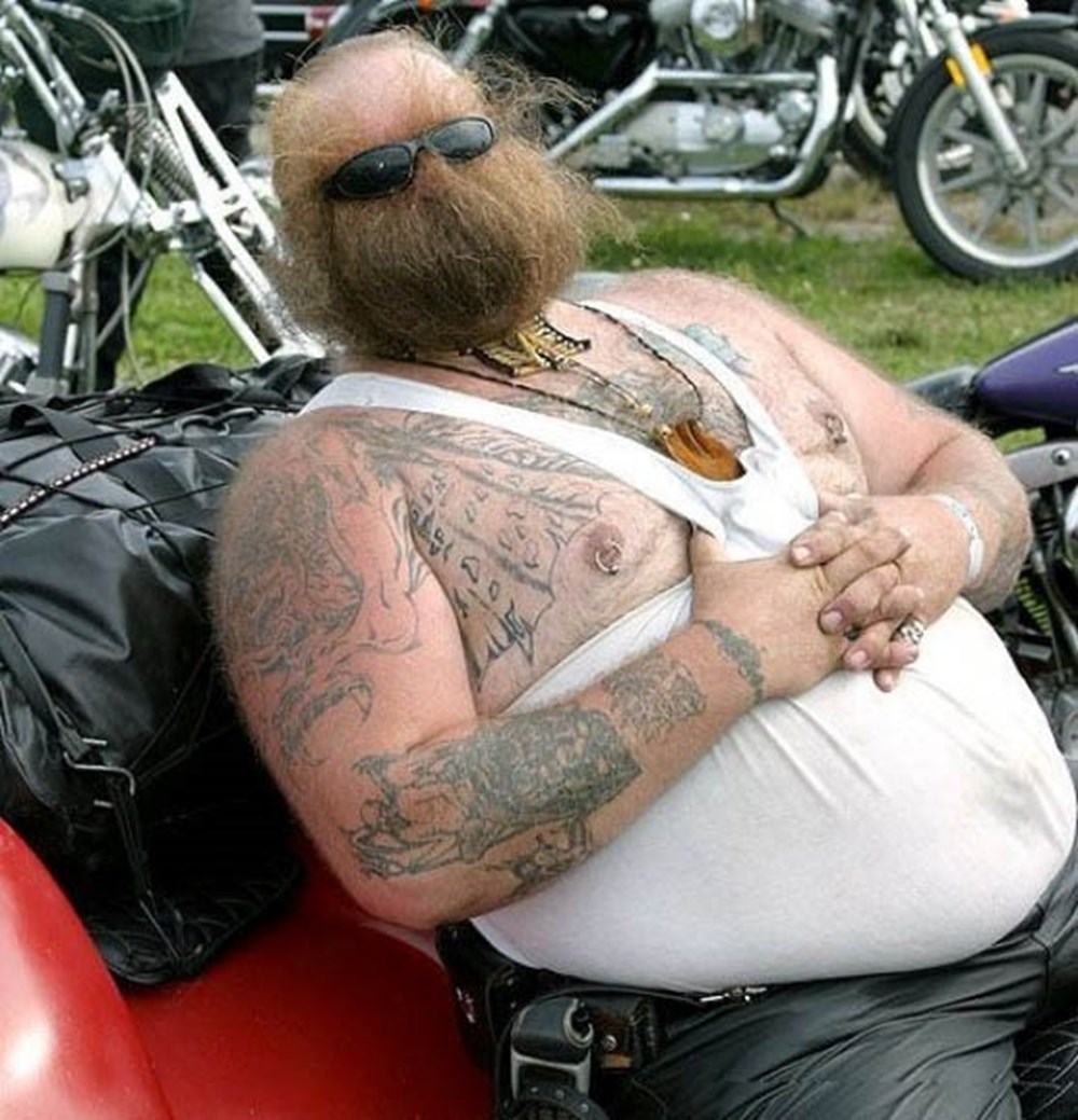 Самый жестокий толстый. Бородатый байкер. Толстый байкер. Страшный байкер. Смешной байкер.