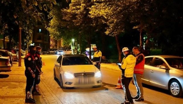 Isparta'da gece uygulaması