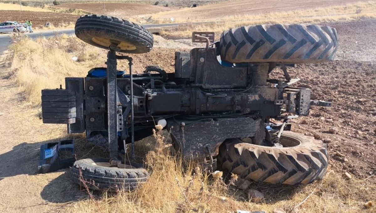 Mardin'de traktör devrildi: 1 yaralı