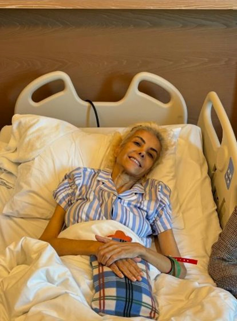 Tanyeli'nin eşi İlker Sünneli: Cennetin en hoş yerinde uyu meleğim 73 Dd7V UlMZ0W2tSju54fNFA