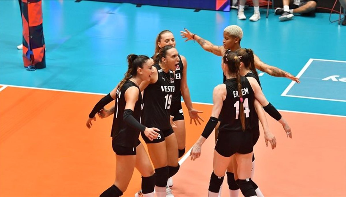 Filenin Sultanları 3'te 3 yaptı, son 16 turuna yükseldi Filenin Sultanları 3'te 3 yaptı, son 16 turuna yükseldi