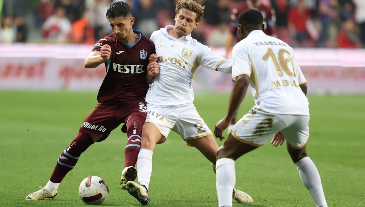 Trabzonspor 19 yıl sonra Samsun'da yıkıldı Trabzonspor 19 yıl sonra Samsun'da yıkıldı