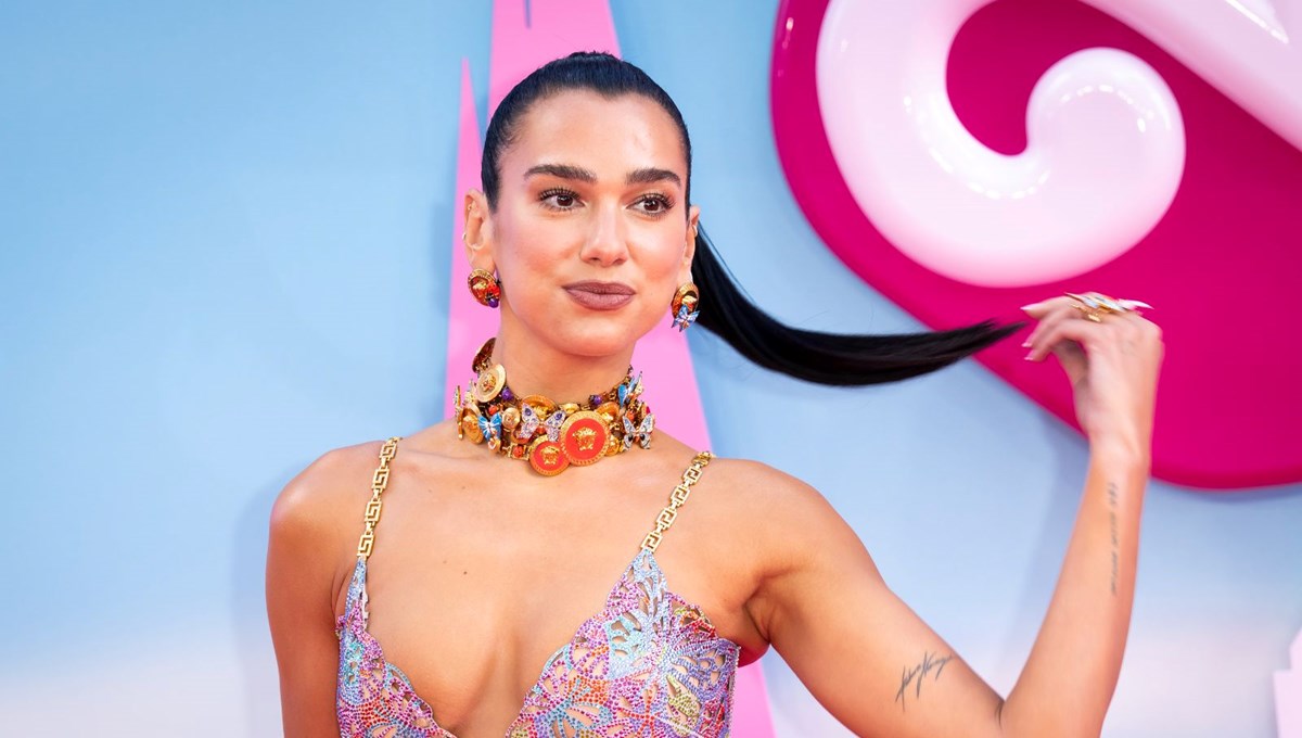 Ünlü şarkıcı Dua Lipa telefon numarasını paylaştı