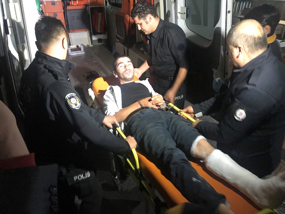SON DAKİKA: Kadıköy'de cezaevi firarisi olduğu öğrenilen kişi dehşet saçtı: 11 yaralı - 3