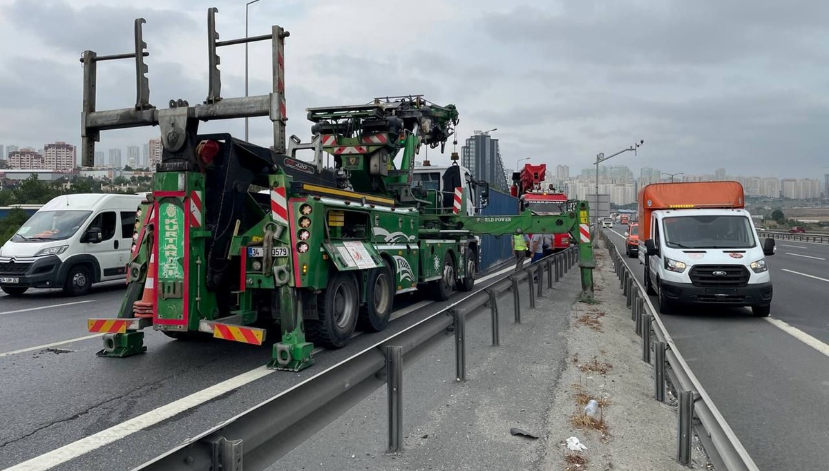 TEM'de trafiği kilitleyen kaza