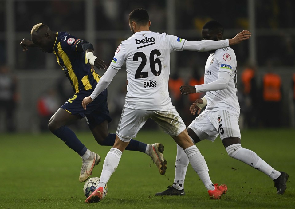 SON DAKİKA: Beşiktaş Türkiye Kupası'na veda etti, Ankaragücü çeyrek finale yükseldi - 1
