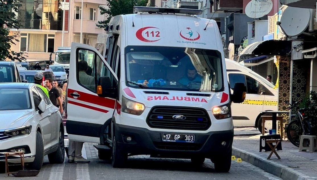 Çanakkale'de silahlı ve bıçaklı kavga: Yaralılar var