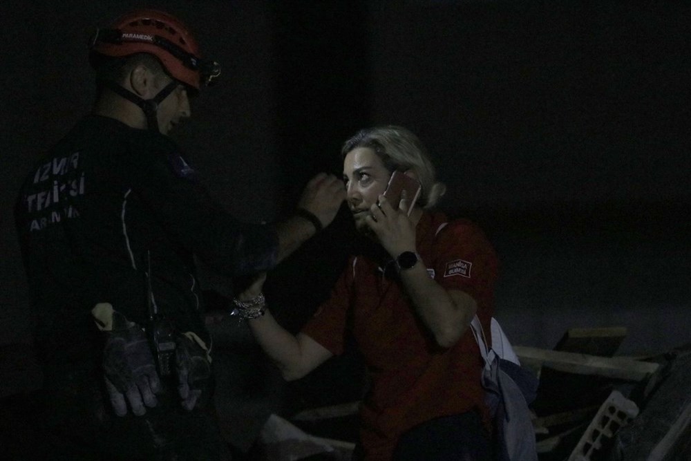 Enkaz altındakiler için zamana karşı yarış - 19