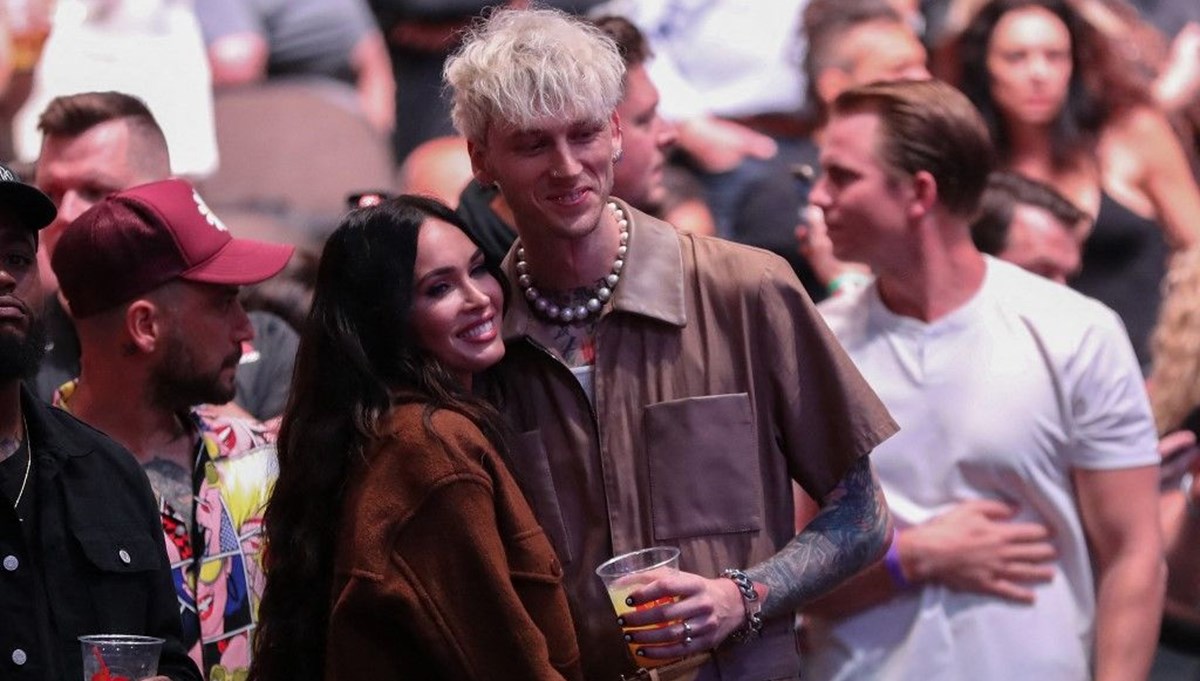 Machine Gun Kelly: Megan Fox ile sevgili olmadan önce odamda posteri vardı
